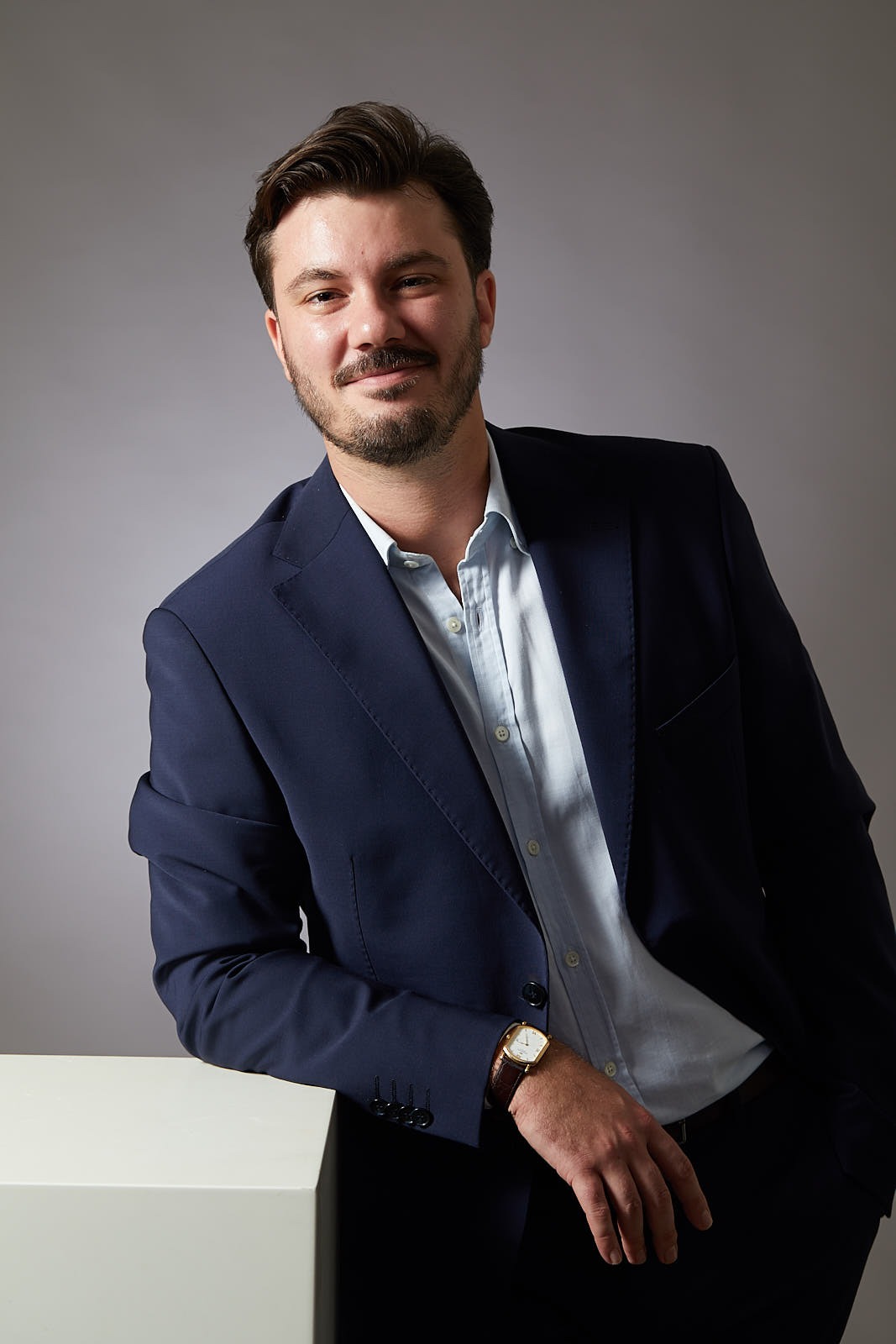 Koç Leather & Fur 기술 부서 이사 Alex Koç의 초상화